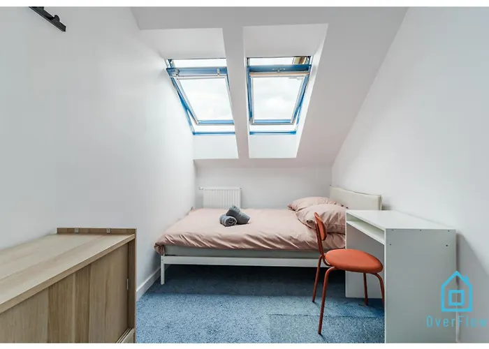 Uranus Room 5 Min To Old Town Gdansk